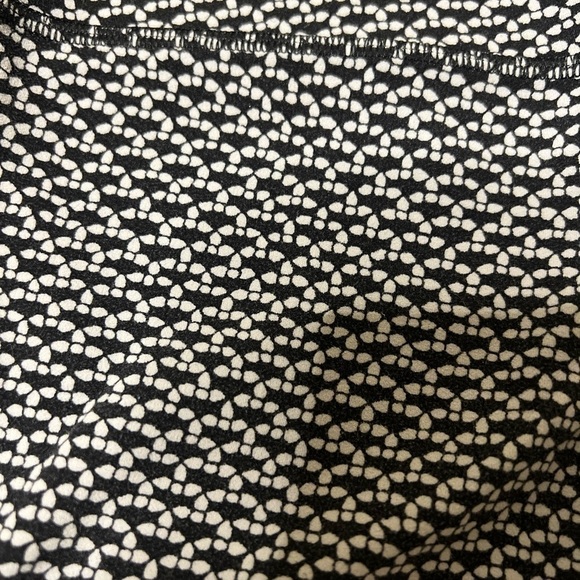 Lululemon Align crop 21” butter soft size 6 - Picture 8 of 8